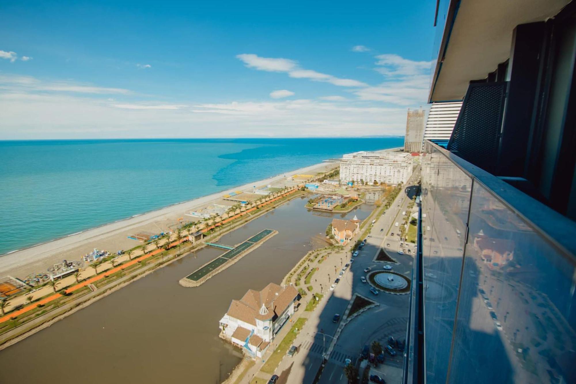 Orbi City Center Sea View Lejlighedshotel Batumi Eksteriør billede